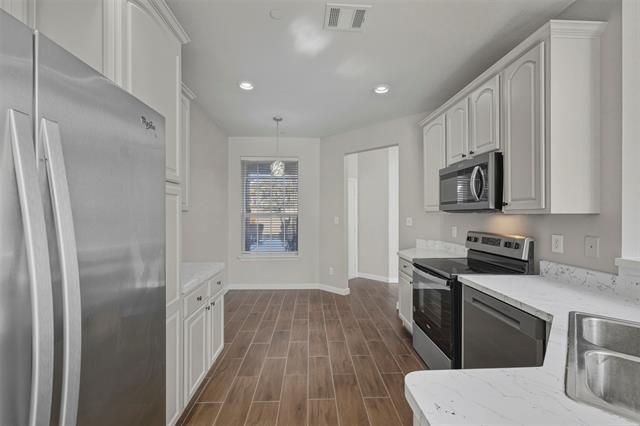 Building Photo - 936 Englewood Ln