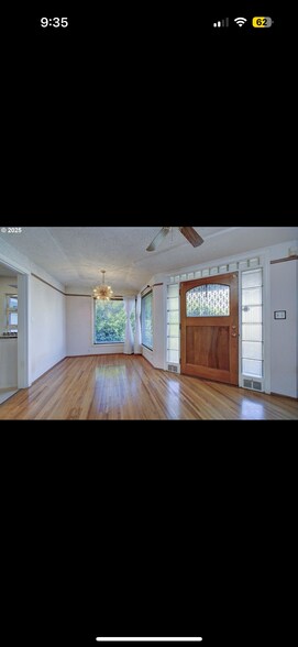 Building Photo - 609 NW 41st St
