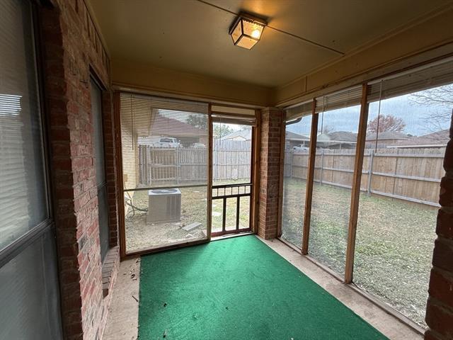 Building Photo - 816 Summit Dr