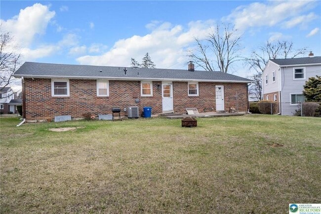Building Photo - 2684 East Blvd