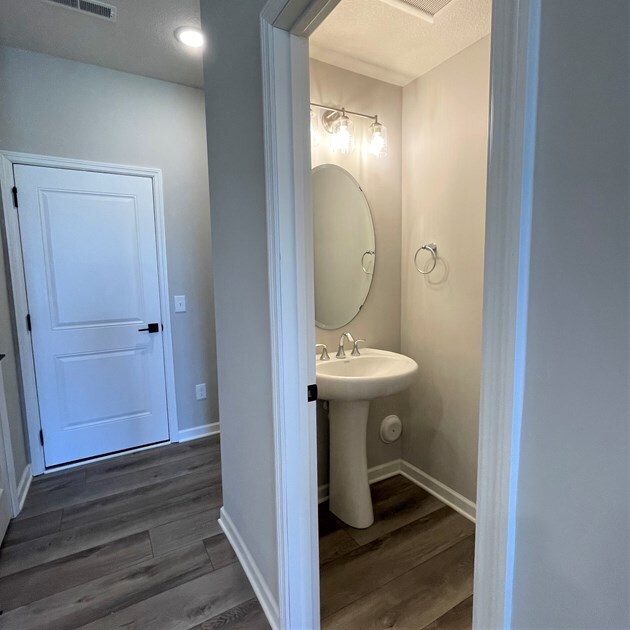 Building Photo - 14516 Twin Lakes Cir