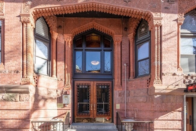 Building Photo - 271 Dartmouth St