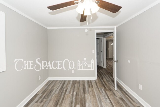 Building Photo - 209 Testament Ln