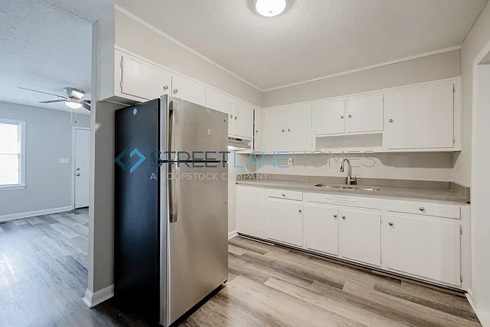 Building Photo - 509 26th St