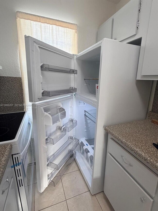 Building Photo - 2225 Polk St