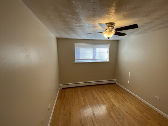 Building Photo - 2 Bed 1 Bath Condo in Capital Hill near Cheesman Park