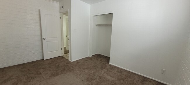 Building Photo - 265 E 200 N