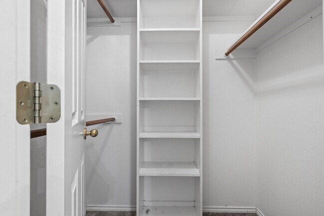 Building Photo - 2503 Hoya Dr