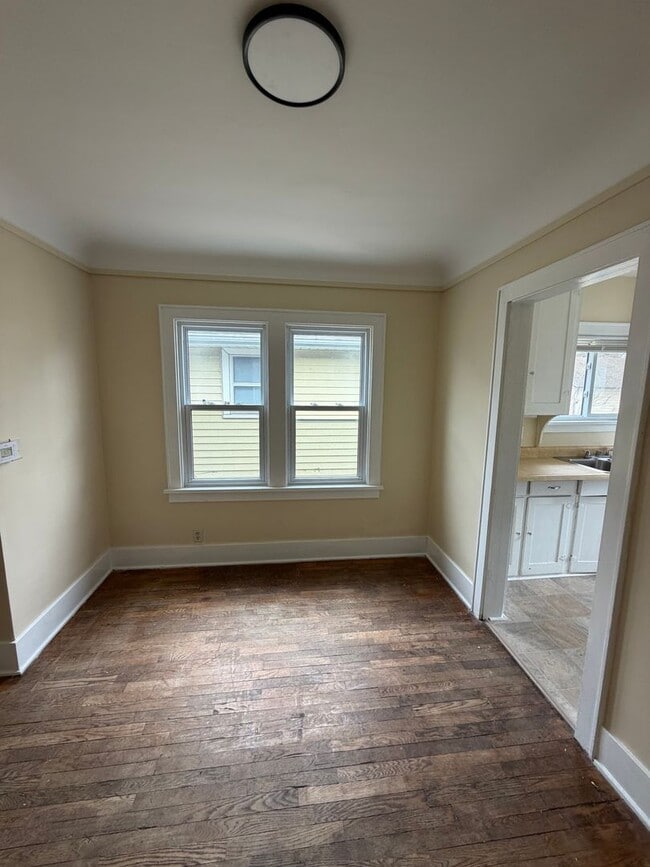 Building Photo - 2 Bed / 1 Bath House for Rent — Lansing, MI