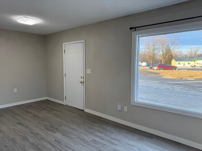 Building Photo - 4624 Cheyenne Ave