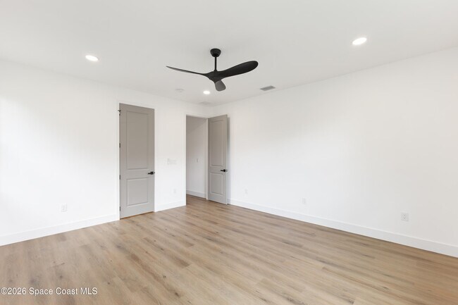 Building Photo - 1133 Hanover Ave