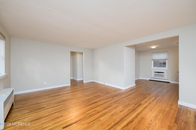 Building Photo - 66 Manor Dr