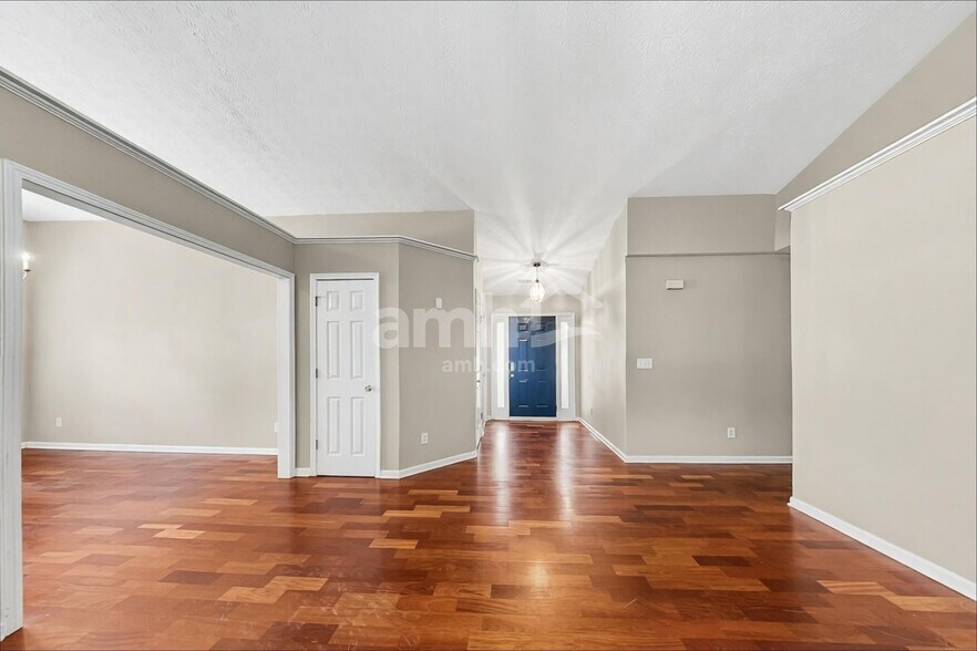 Building Photo - 3262 Millhollow Ter