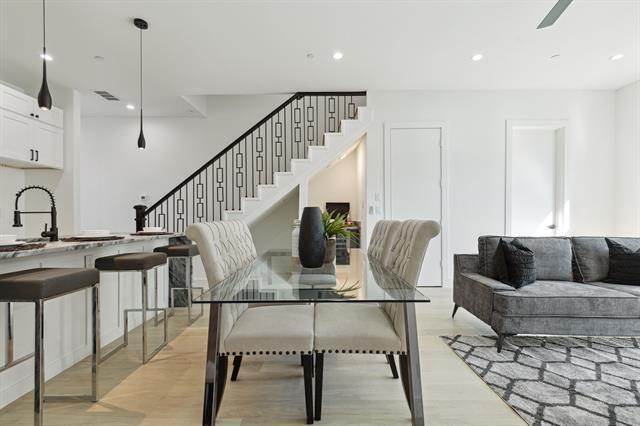 Building Photo - 426 Melba St