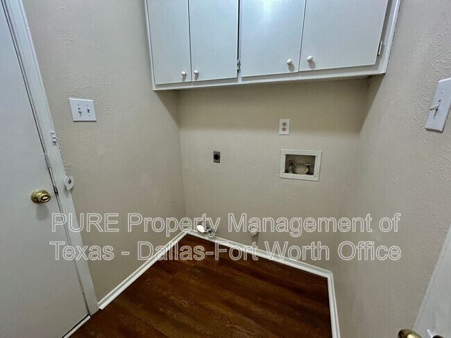 Building Photo - 4707 Burning Springs Dr