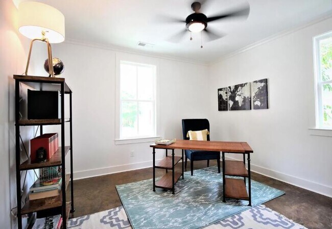 Building Photo - 5005 Wilburn Ave