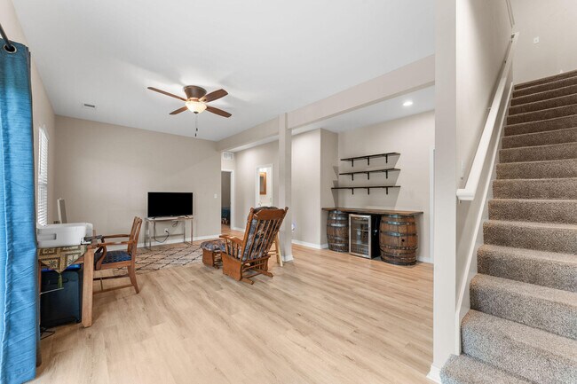 Building Photo - 127 Rockridge Rd
