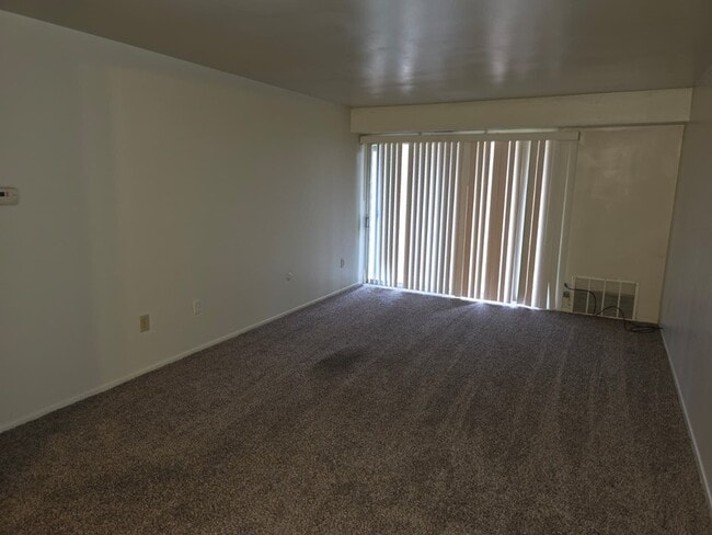 Building Photo - 763 Sylvester Way