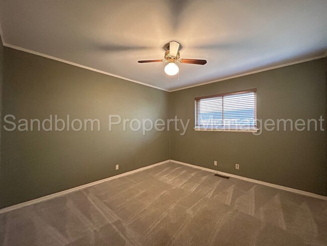 Building Photo - For Lease | South Tulsa Duplex | $1500 Rent