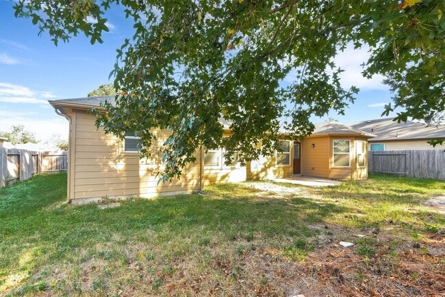 Building Photo - 5540 S Buffalo Cir