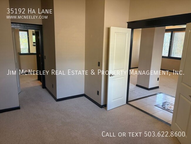 Building Photo - 35192 Ha Ln