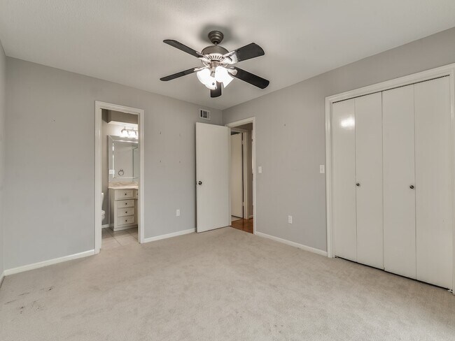 Building Photo - 9406 Bassoon Dr