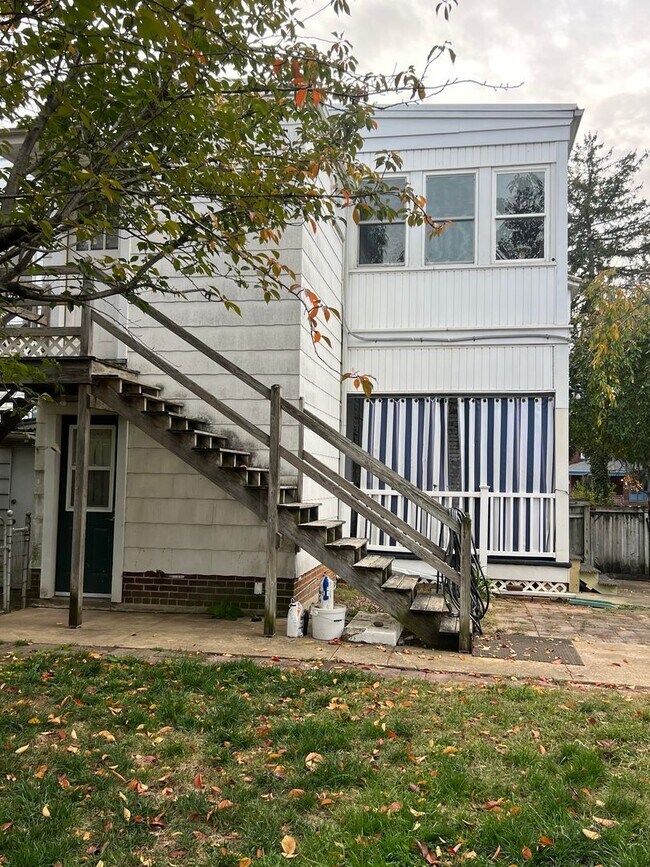 Building Photo - 815 Madison Ave