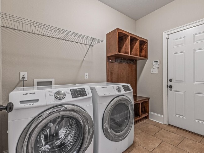 Building Photo - 2590 Manassas Way