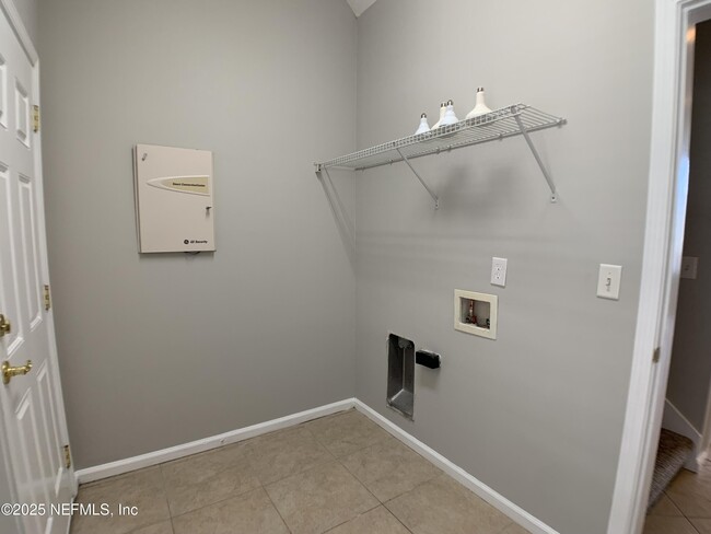 Building Photo - 1213 Harbour Town Dr