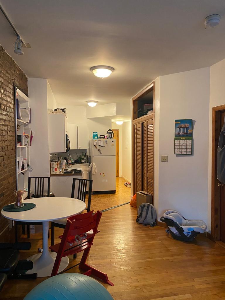Building Photo - 86 West Cedar St