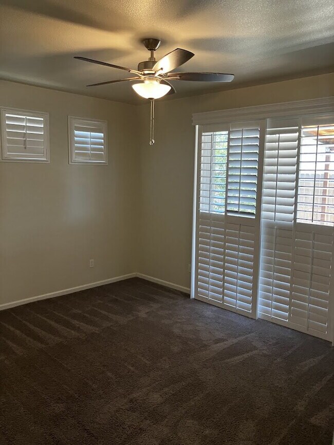 Building Photo - Modern 3-Bedroom, 2-Bath Home with Window ...