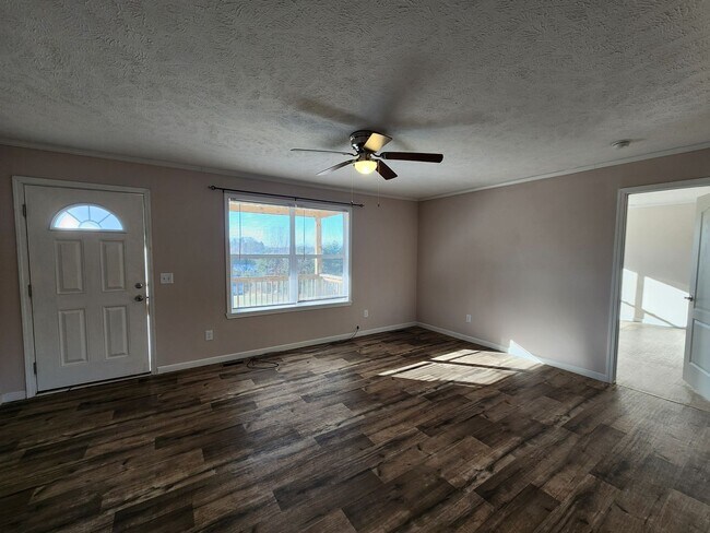 Building Photo - 312 McLean Heights Ct