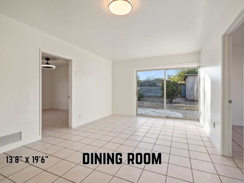 Building Photo - 4120 E 4th St