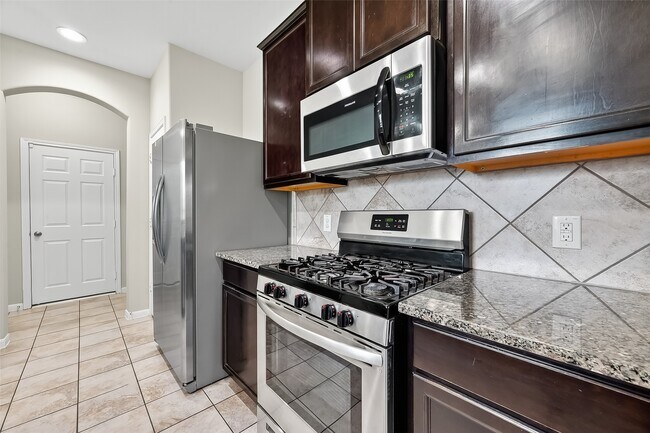 Building Photo - 6019 Wesley Manor Ct