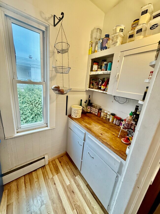 Building Photo - 95 Beckett St