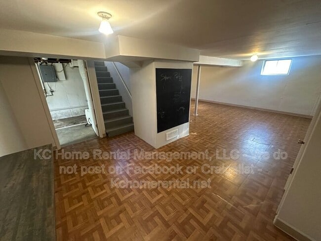 Building Photo - 5216 NE 44th St