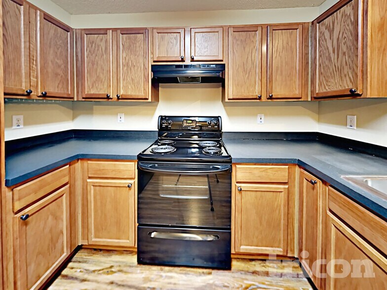 Building Photo - 162 Cogburn Rd