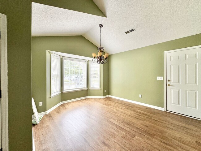 Building Photo - Adorable 3 Bedroom Home in High Point!