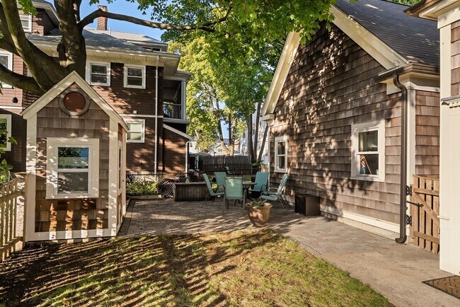 Building Photo - 101 Beach St