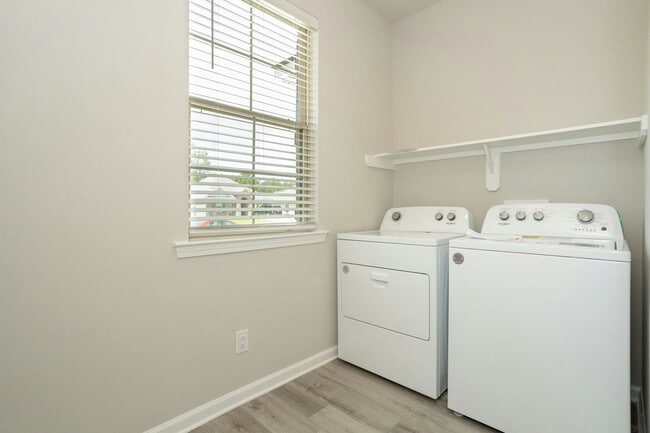 Building Photo - 48440 Fox Hollow Blvd