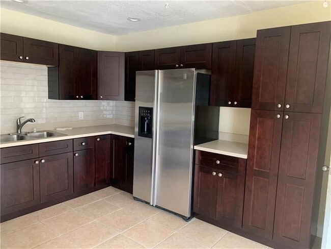 Building Photo - 2701 NW 21st St