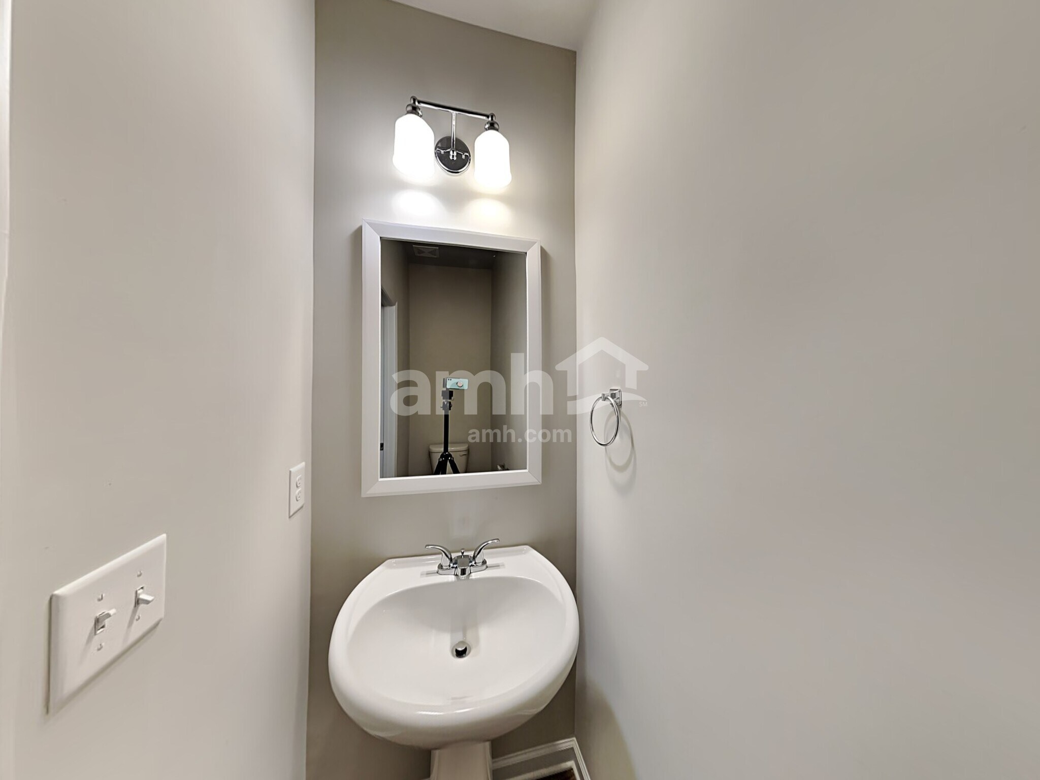 Building Photo - 373 Winston Cir