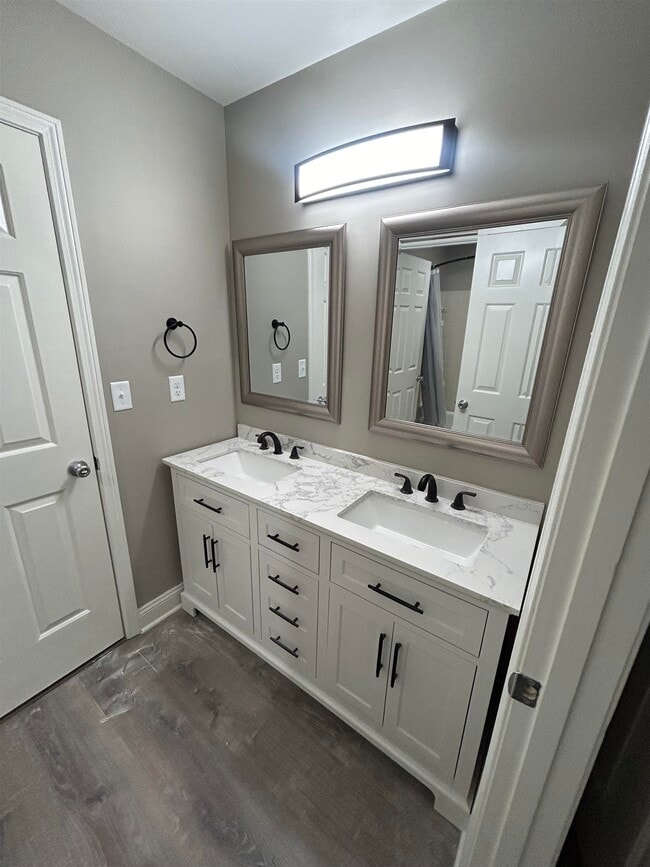 Building Photo - 4031 Sawgrass Dr