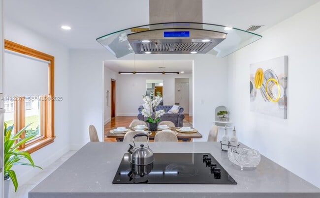 Building Photo - 1230 SW 22nd Terrace