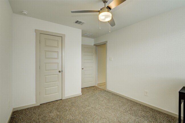 Building Photo - 3530 Ter Lndg Ct