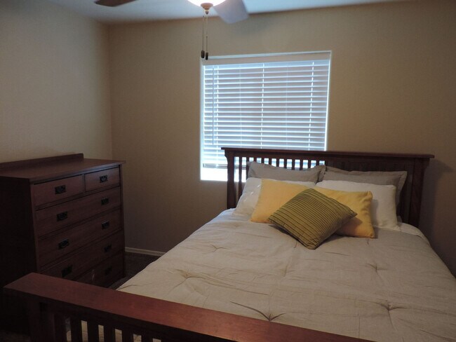 Building Photo - 818 Talley Ln