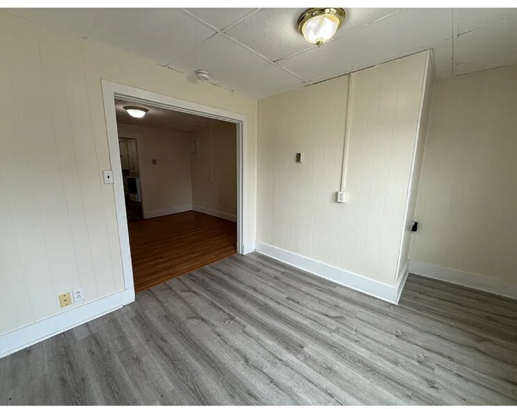 Building Photo - 325 Cumberland St