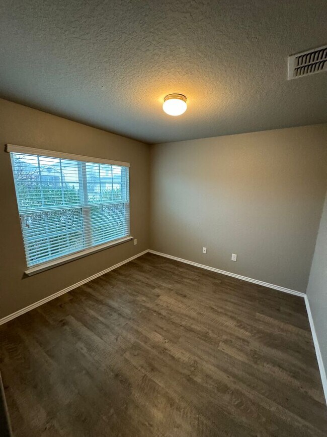 Building Photo - NOW PRELEASING!  Four Bedroom | Two Bathroom Home in Scott Hollow