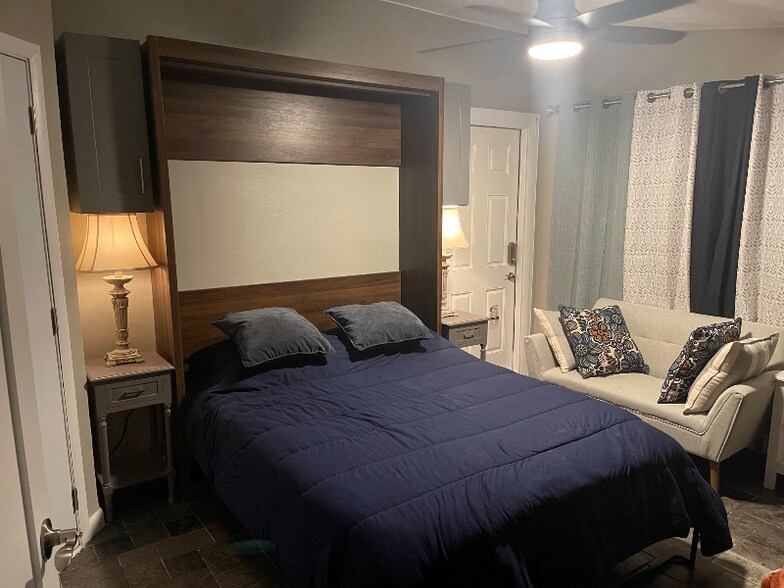 Primary Photo - 6816 Osborne Dr