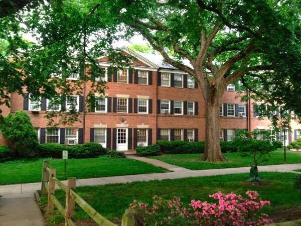 Building Photo - 5008 Columbia Pike